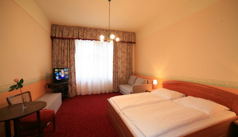 Hotel Kavalerie Karlovy Vary - Rodinný pokoj s jednou ložnicí a obývacím pokojem